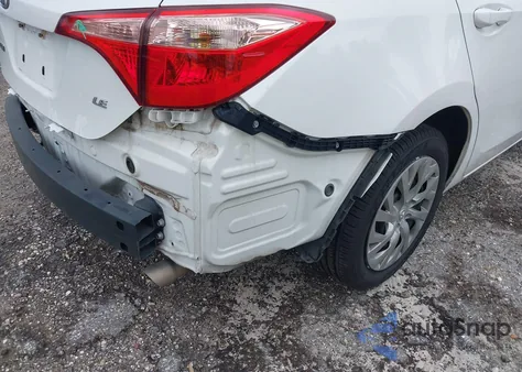 2017 Toyota Corolla Le z USA, uszkodzony, nr VIN 2T1BURHE8HC912376